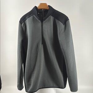 Under Armour Black & Gray Textured Pullover coldgear  loose /coupe Lache  large